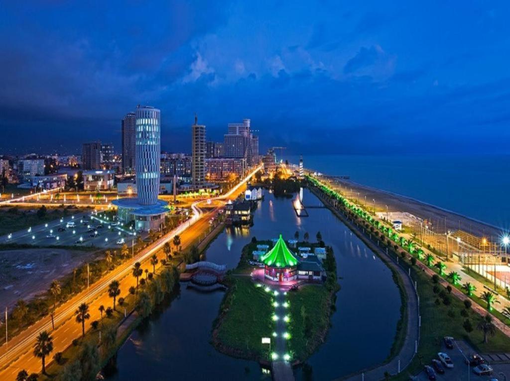 Tower Apartments באטומי מראה חיצוני תמונה