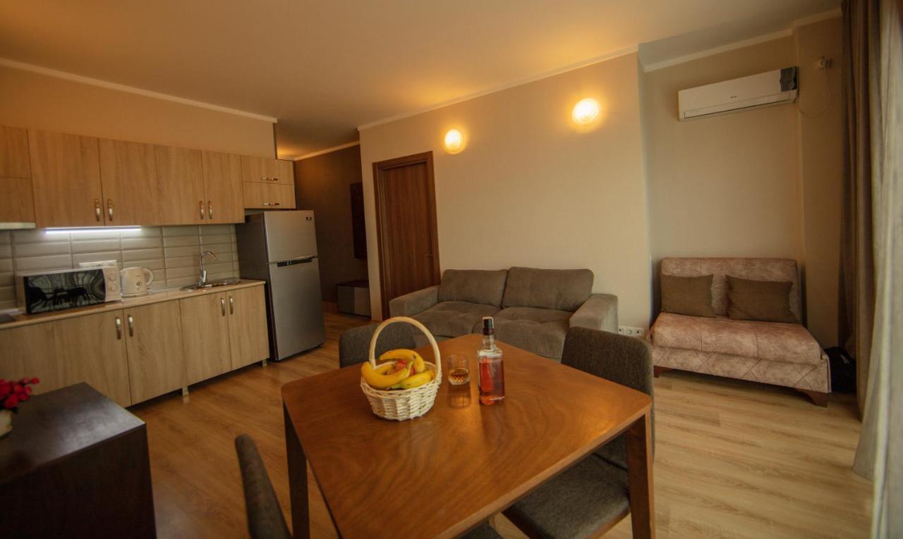 Tower Apartments באטומי מראה חיצוני תמונה