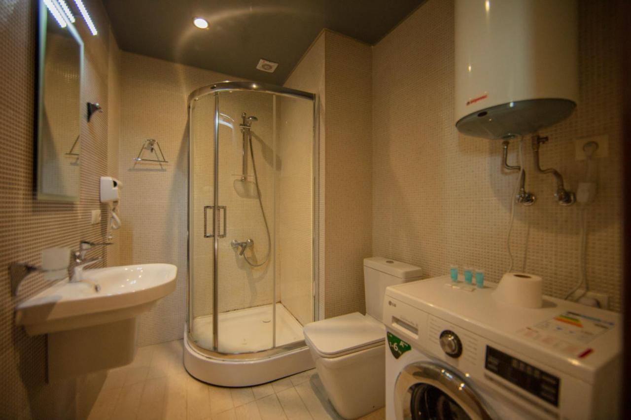 Tower Apartments באטומי מראה חיצוני תמונה