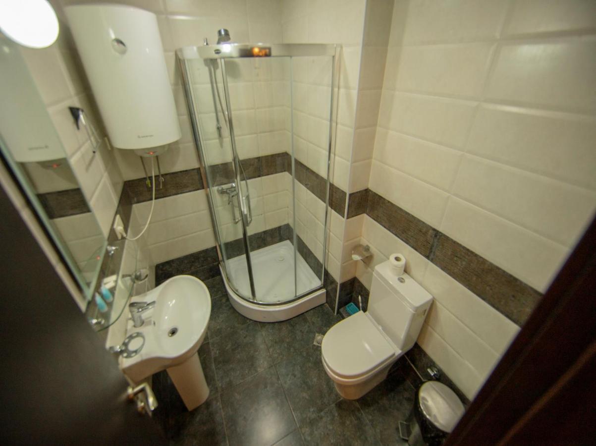 Tower Apartments באטומי מראה חיצוני תמונה