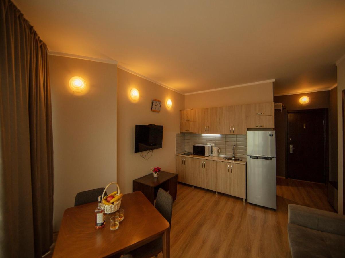 Tower Apartments באטומי מראה חיצוני תמונה