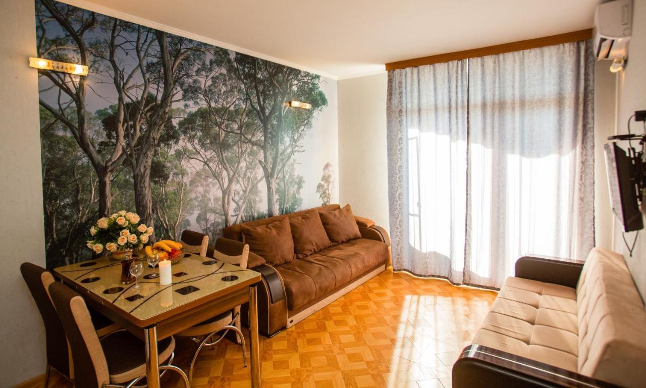Tower Apartments באטומי מראה חיצוני תמונה