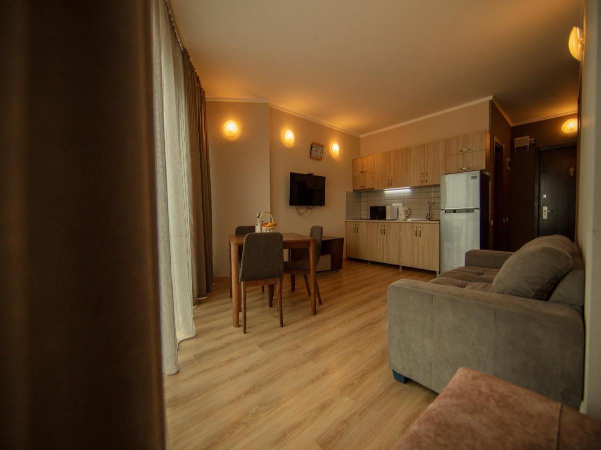 Tower Apartments באטומי מראה חיצוני תמונה