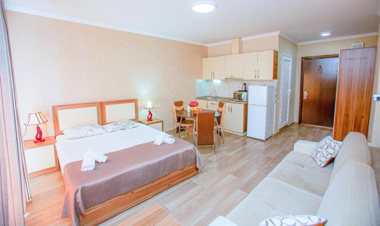 Tower Apartments באטומי מראה חיצוני תמונה